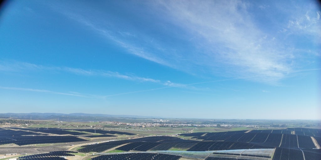 Totalenergies activa en guillena el mayor parque solar de europa que ocupa 400 hectáreas