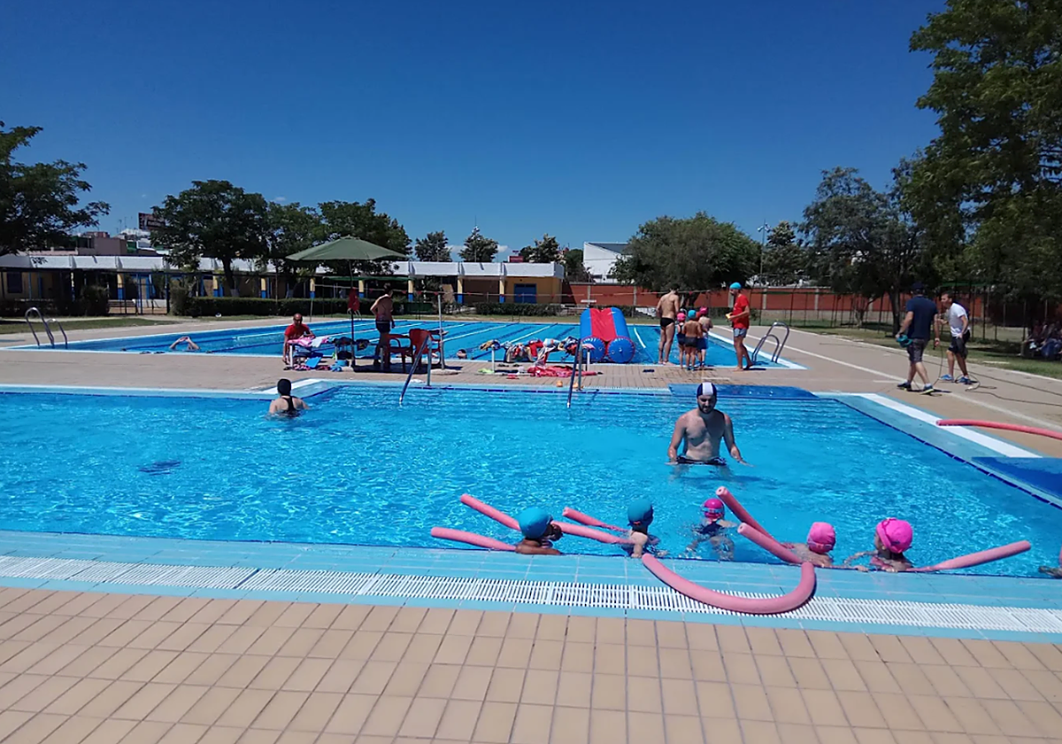Piscina pública del Centro Deportivo Torreblanca