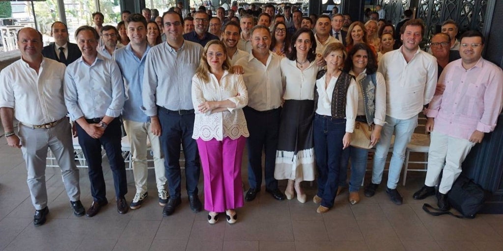 El PP de Sevilla apoya a Feijóo con más de 2.500 avales en el Congreso Nacional