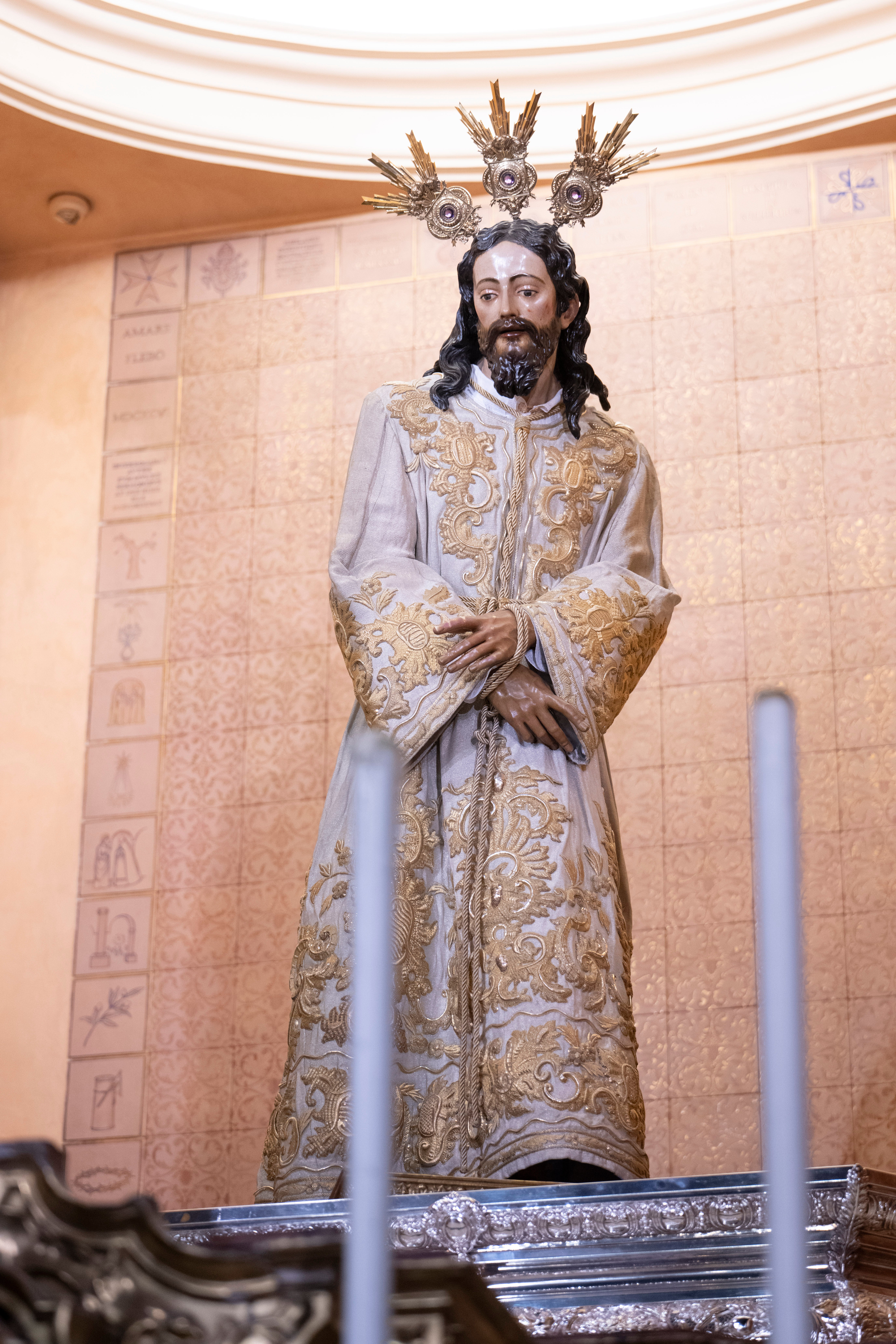 Las imágenes del Señor del Silencio presidiendo San Juan de la Palma