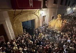 En imágenes, procesión extraordinaria de la Amargura desde San Pedro