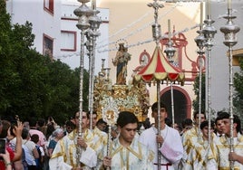 En imágenes, procesión de María Auxiliadora de los Salesianos de la Trinidad