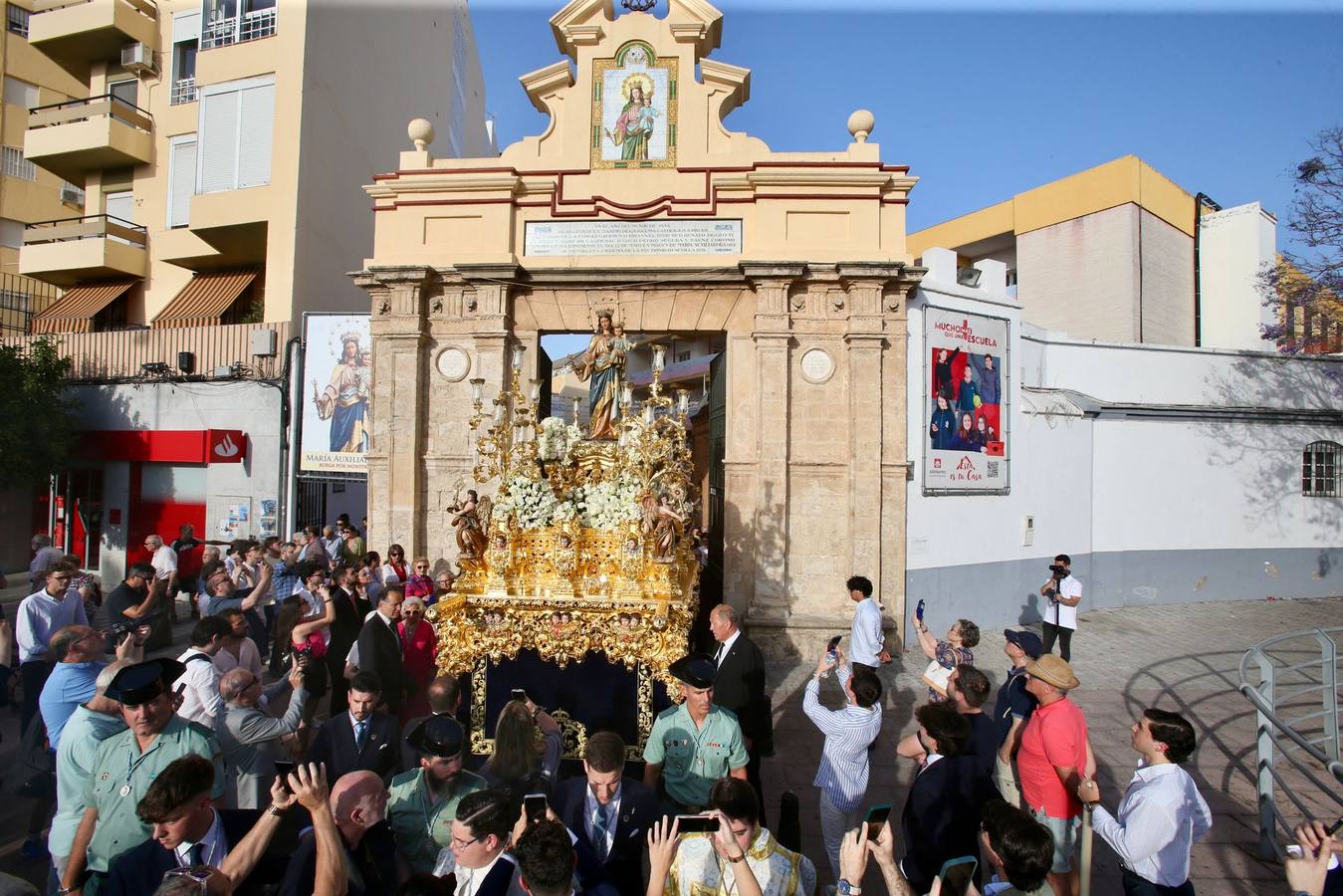 Procesión de María Auxiliadora de los Salesianos de la Trinidad