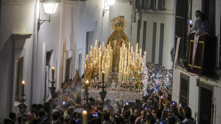 La Amargura bajo el cielo de Sevilla en su extraordinaria