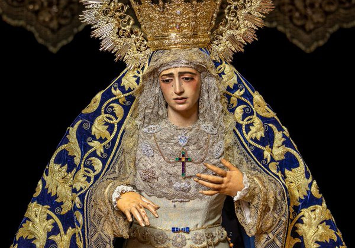 La Virgen de la Amargura con el manto juanmanuelino de Jerez