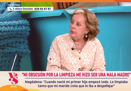 Magdalena, sevillana: «Mi obsesión por la limpieza me hizo ser una mala madre»