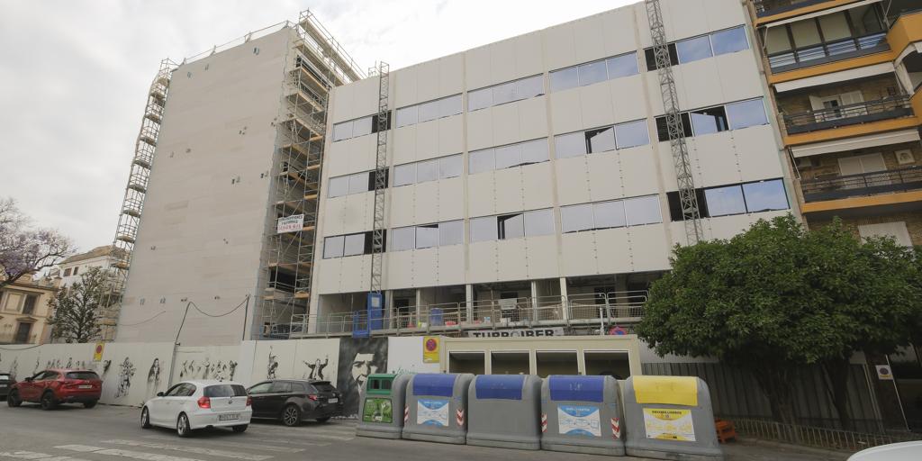 Urbanismo autoriza cambios en el hotel de la gavidia: acceso desde la calle y una piscina en la azotea de teniente borges