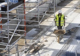 Andalucía cierra mayo con 13.239 parados menos por el impulso del turismo y la construcción