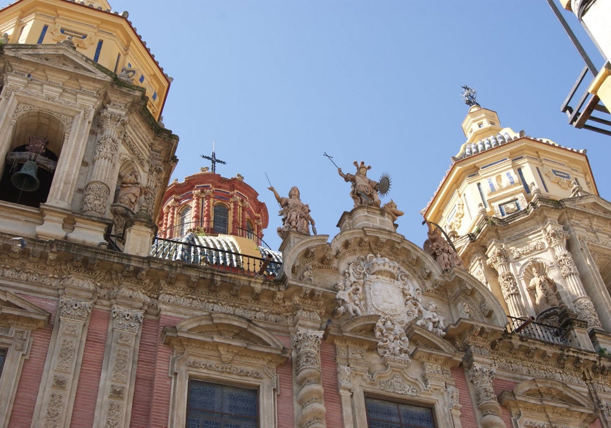 Fachada de la Iglesia de San Luis de los Franceses