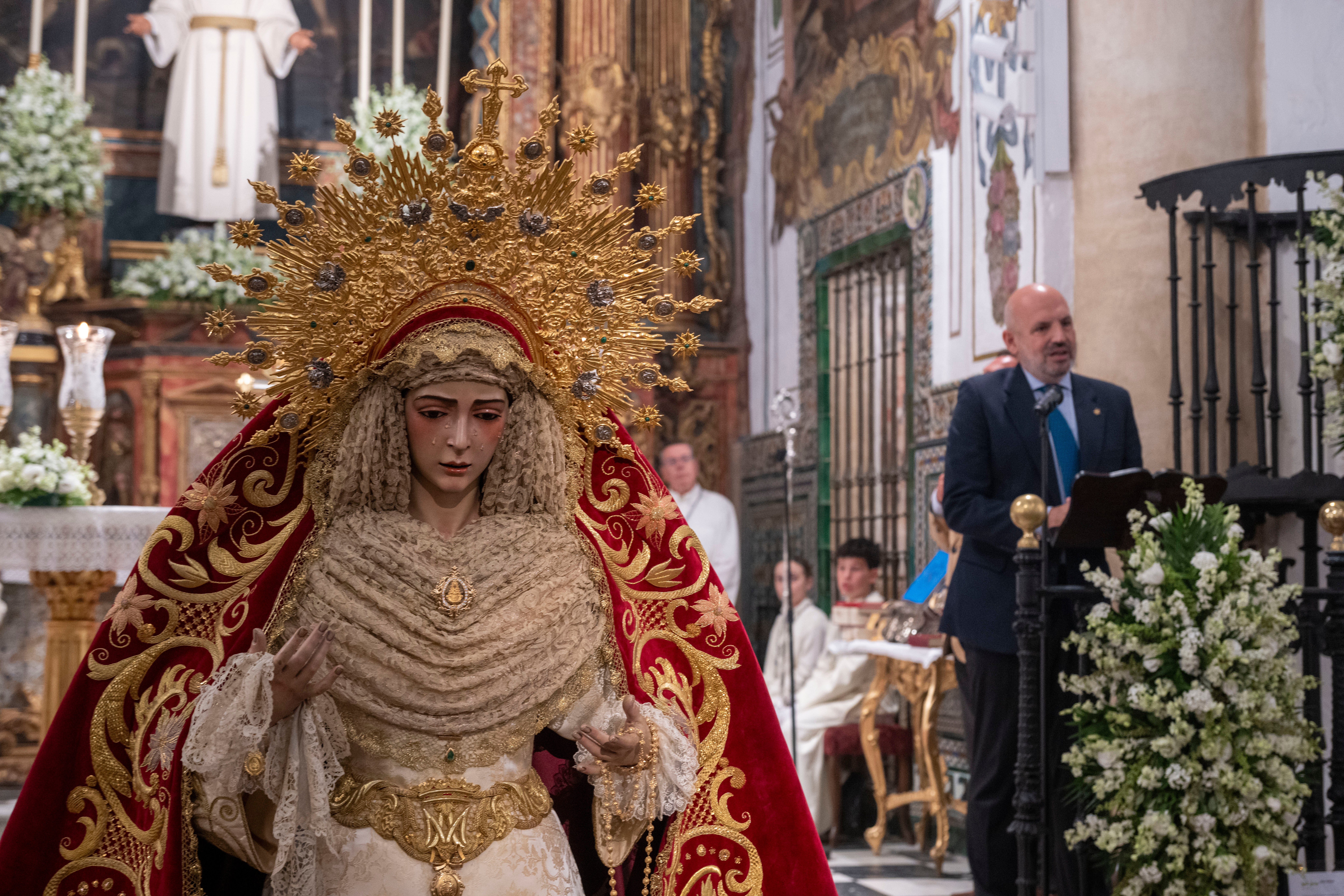 Imposición y bendición de la medalla de la ciudad a la Virgen del Rocío