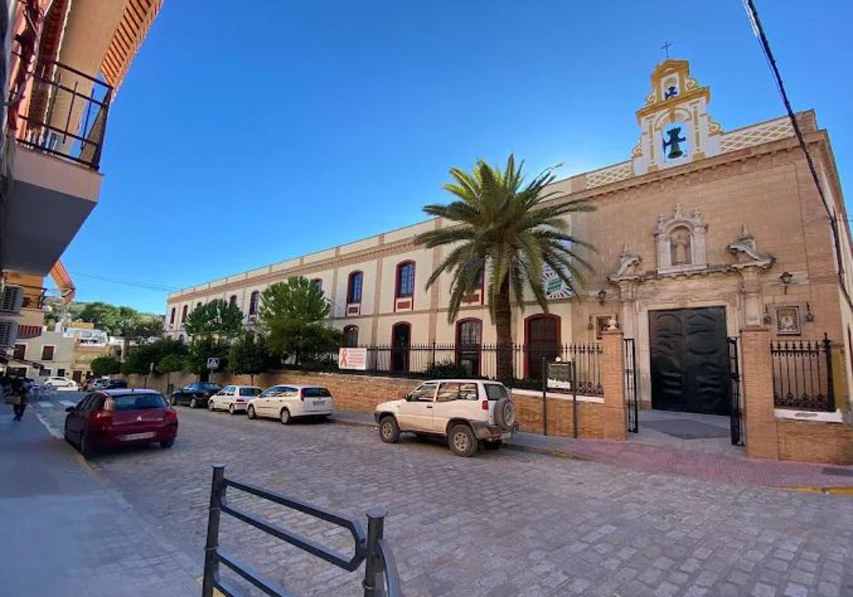 Fachada de los salesianos de Morón de la Frontera
