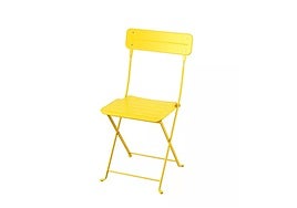 Cuestan 35 euros, se venden en Ikea y son las sillas perfectas para 'tomar el fresco' en Sevilla