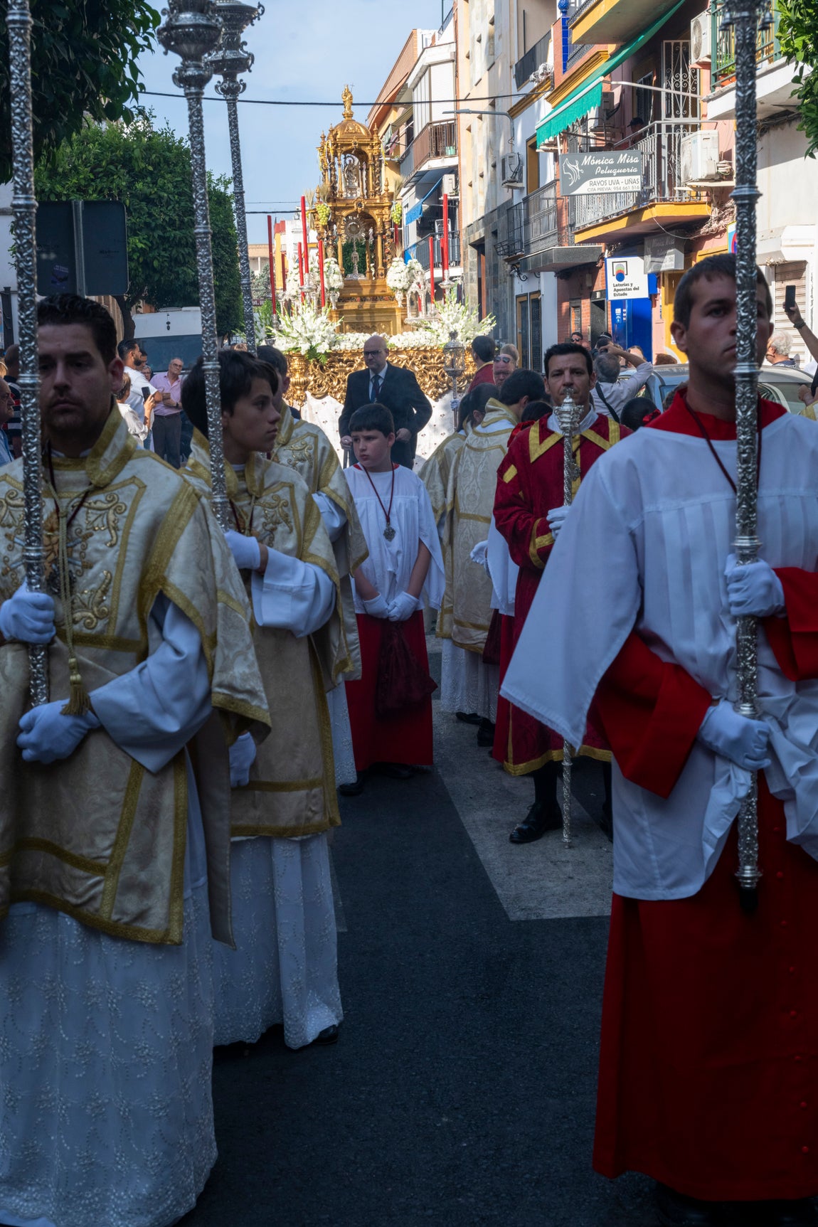 Las imágenes de las procesiones sacramentales del domingo de la Santísima Trinidad