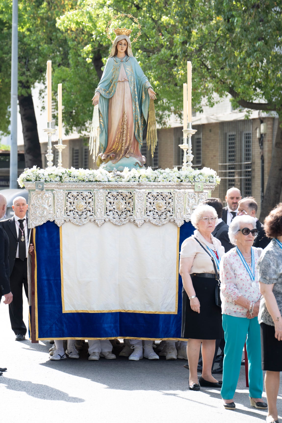 Las imágenes de las procesiones sacramentales del domingo de la Santísima Trinidad