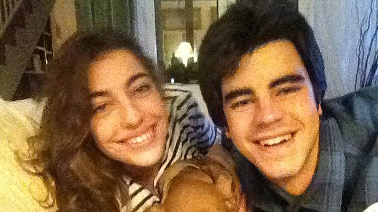 Clau y Vicen en una imagen de cuando eran jovencitos