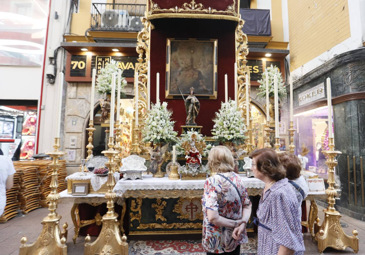 Altar de la hermandad de la Redención en la calle Sierpes para el Corpus de Sevilla 2024