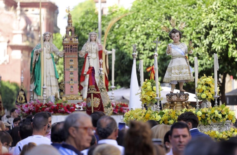 El Niño Jesús y las Santas Justa y Rufina del Corpus de Triana en la calle San Jacinto