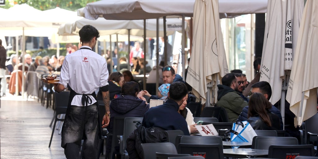 El coste laboral y los salarios crecen en Andalucía por encima del 4% en el primer trimestre