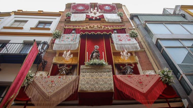 Balcón de la hermandad de la Paz