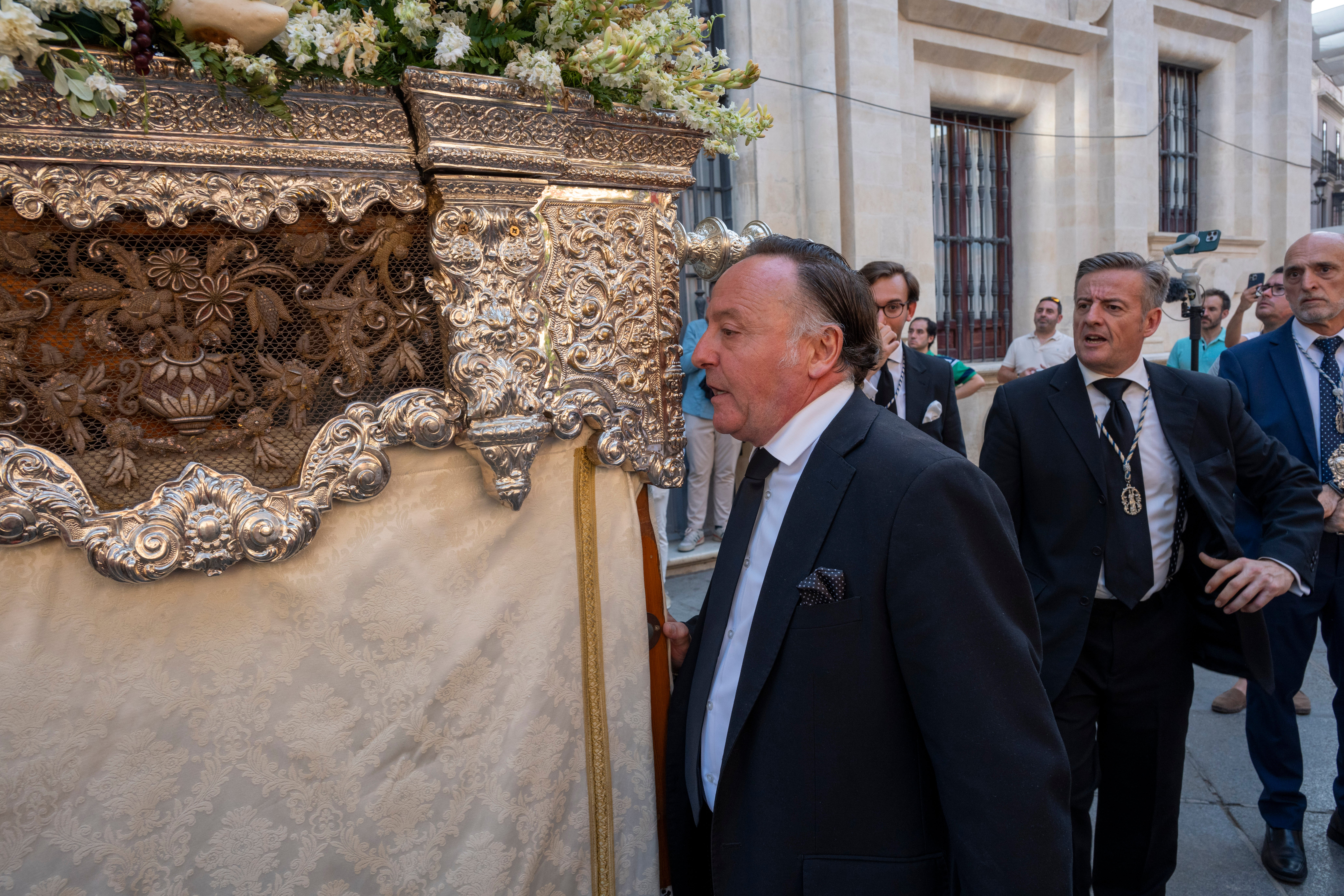 El regreso de la Hiniesta Gloria y el Señor de la Cena, en imágenes