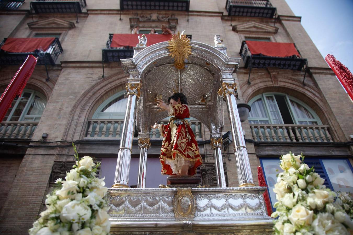 Procesión del Corpus en los alrededores de la Catedral