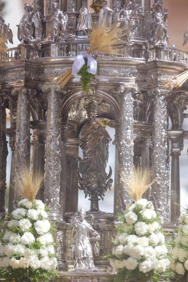 Procesión del Corpus en los alrededores de la Catedral