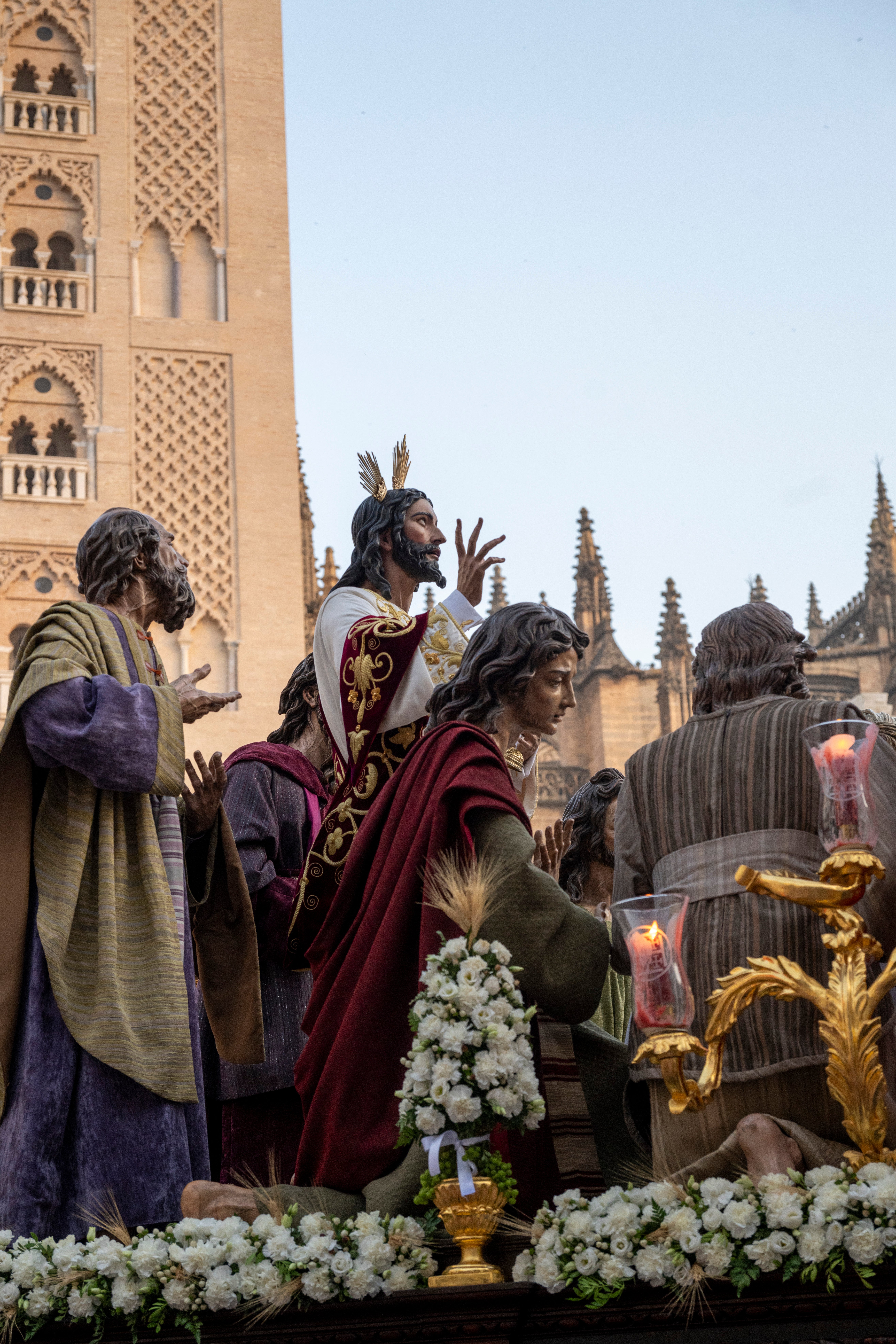 El regreso de la Hiniesta Gloria y el Señor de la Cena, en imágenes