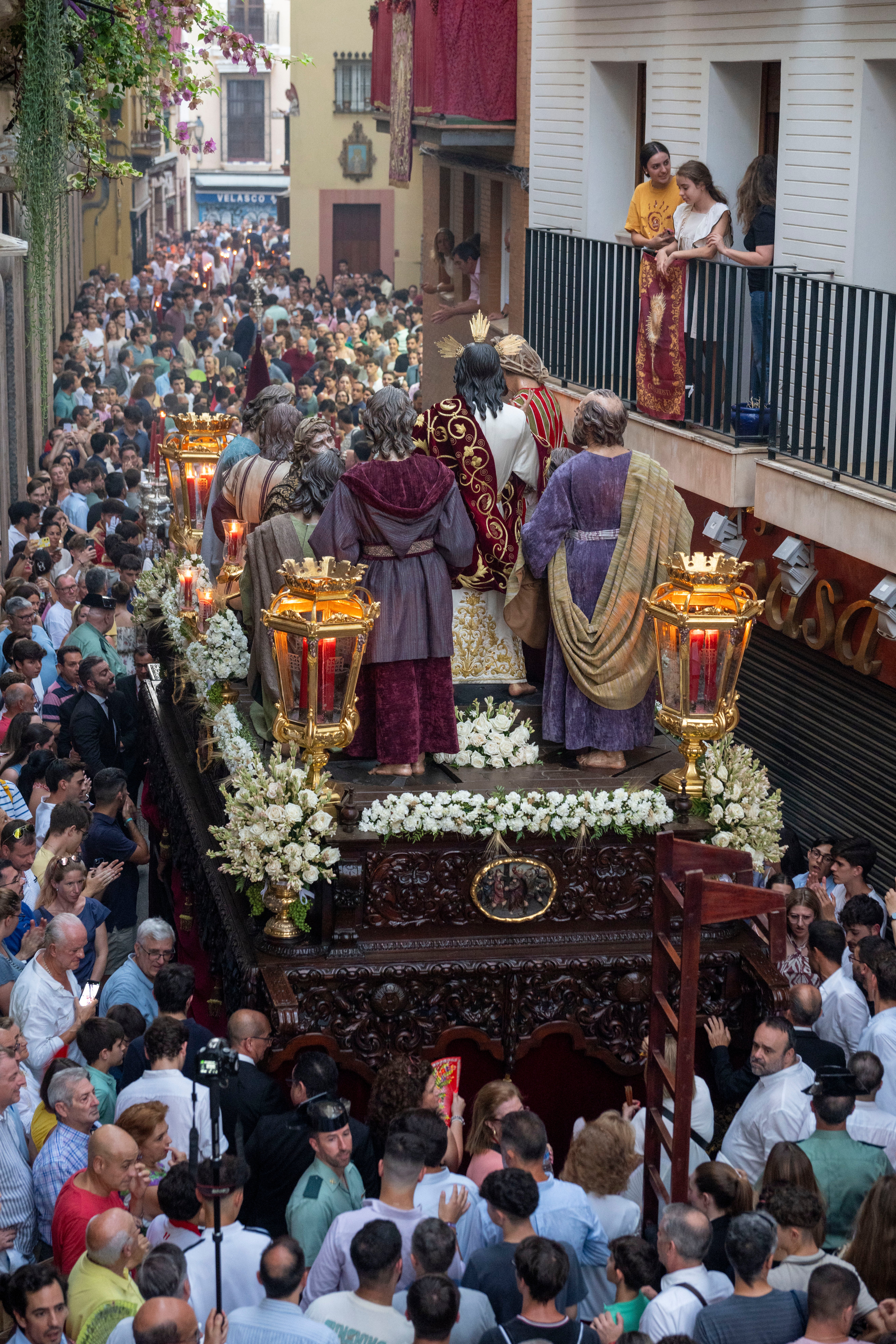 El regreso de la Hiniesta Gloria y el Señor de la Cena, en imágenes