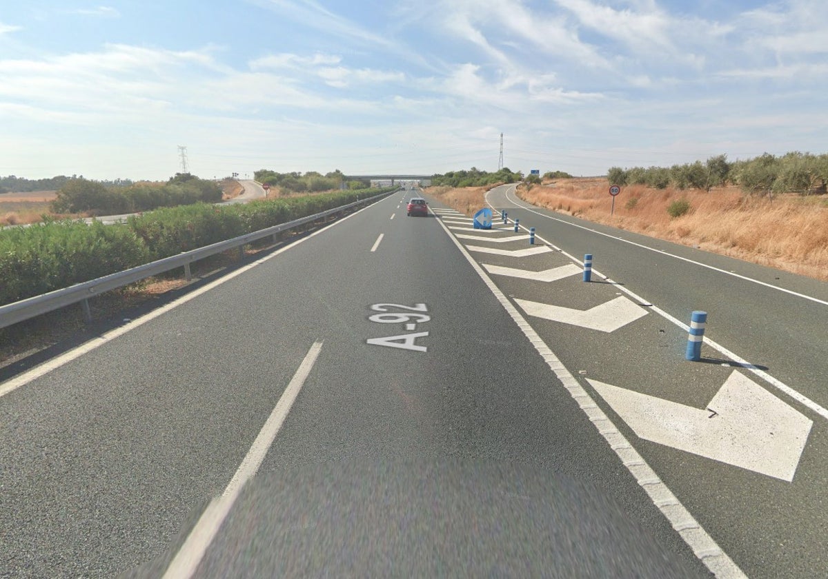 Un muerto y dos heridos graves en un accidente en la A-92 en Sevilla