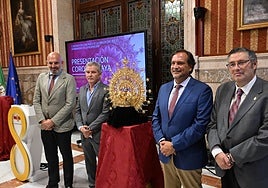 La Redención presenta la corona y saya de la coronación de la Virgen del Rocío