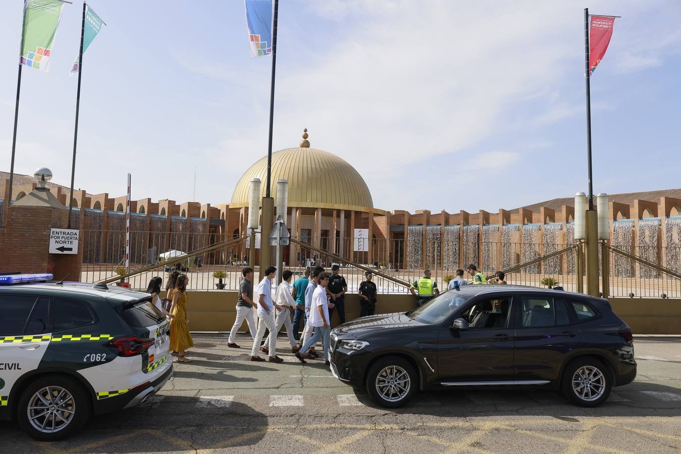 Miembros de la Policía Local y Nacional así como equipos de la Guardia Civil han tomado Sevilla para la Cumbre de la ONU