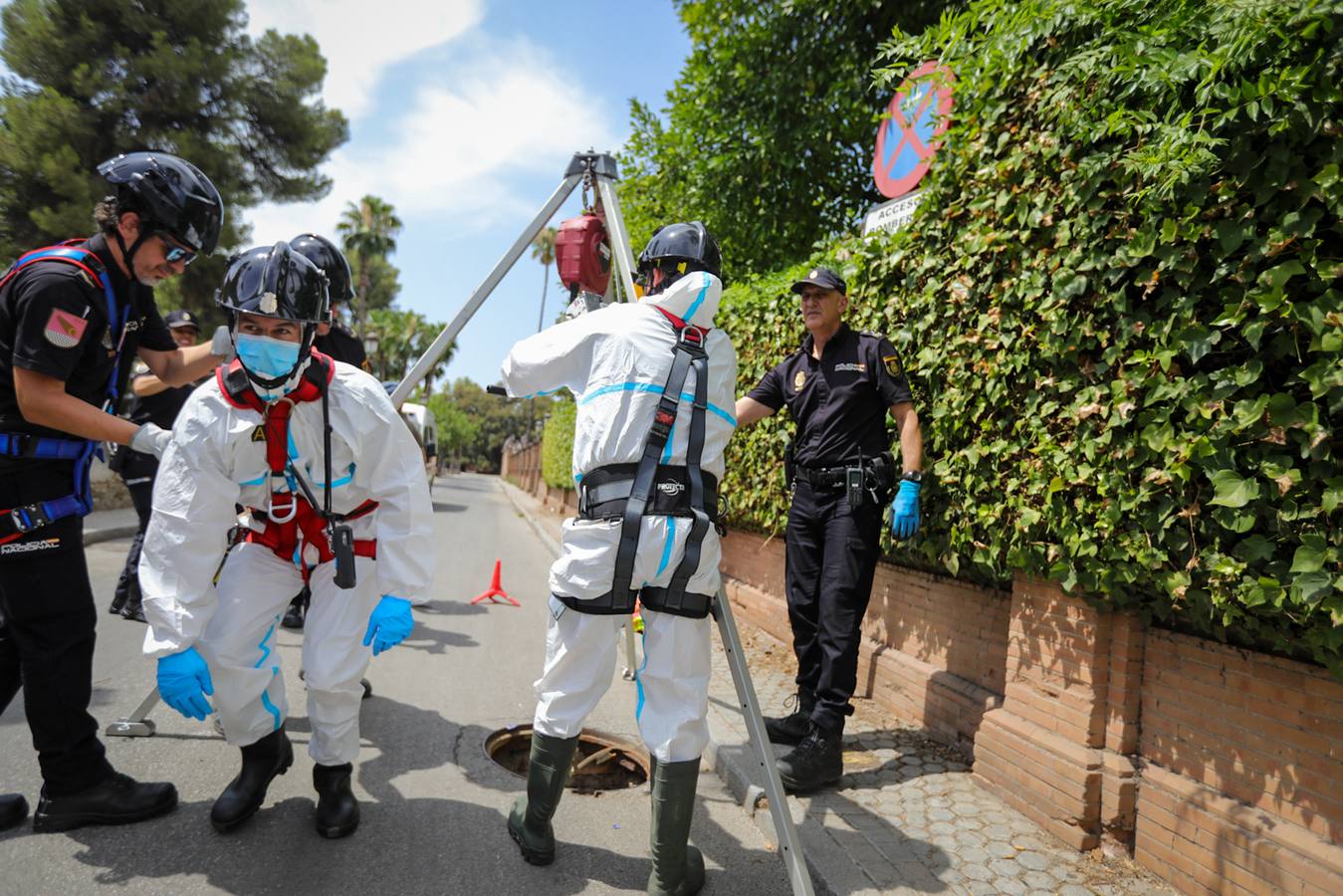 Miembros de la Policía Local y Nacional así como equipos de la Guardia Civil han tomado Sevilla para la Cumbre de la ONU