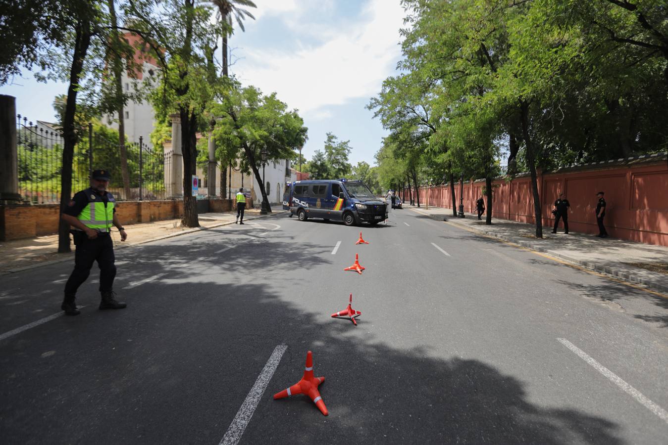 Miembros de la Policía Local y Nacional así como equipos de la Guardia Civil han tomado Sevilla para la Cumbre de la ONU