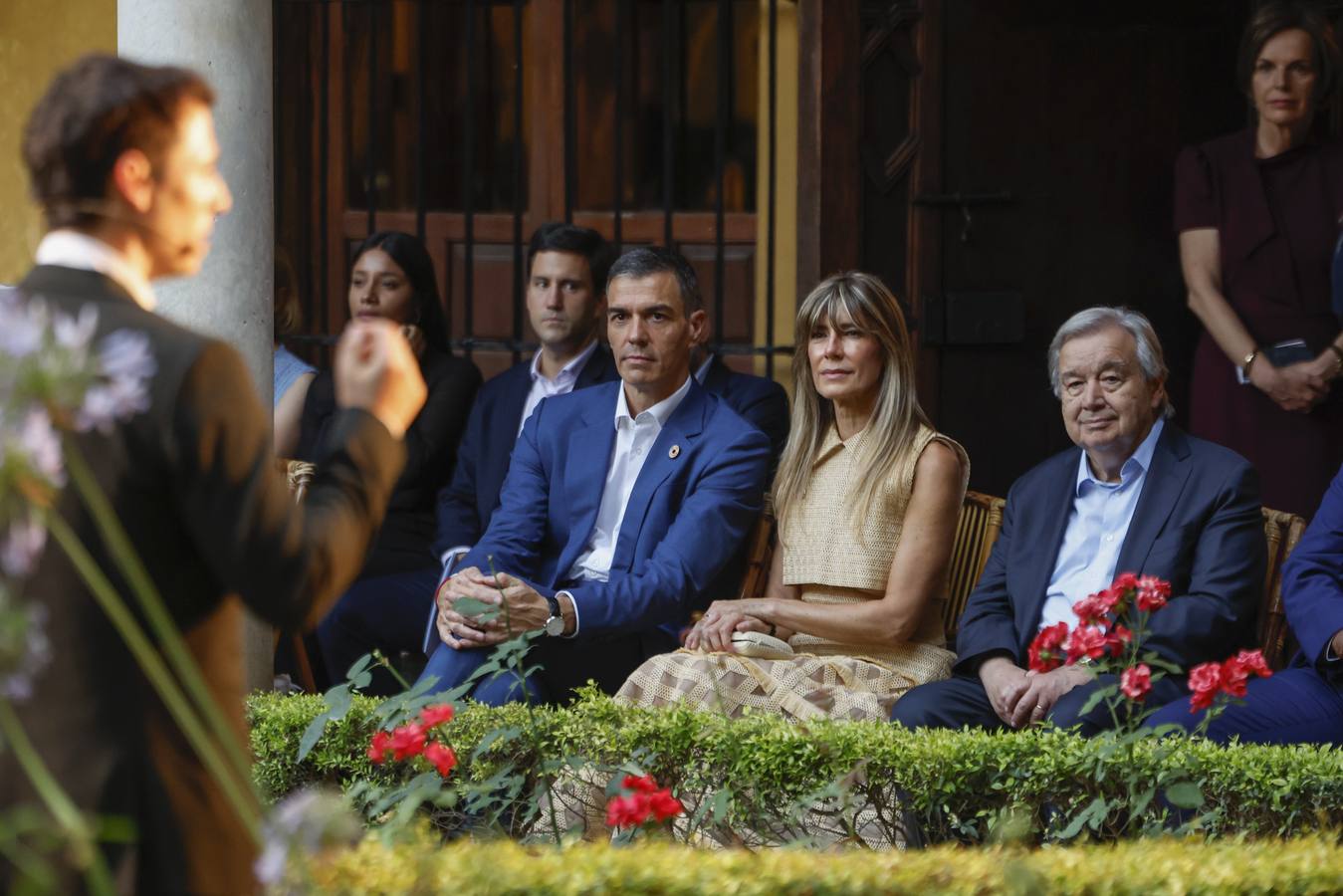 Llegada de los invitados a la cena oficial de los participantes en la cumbre en la Casa de las Dueñas de Sevilla