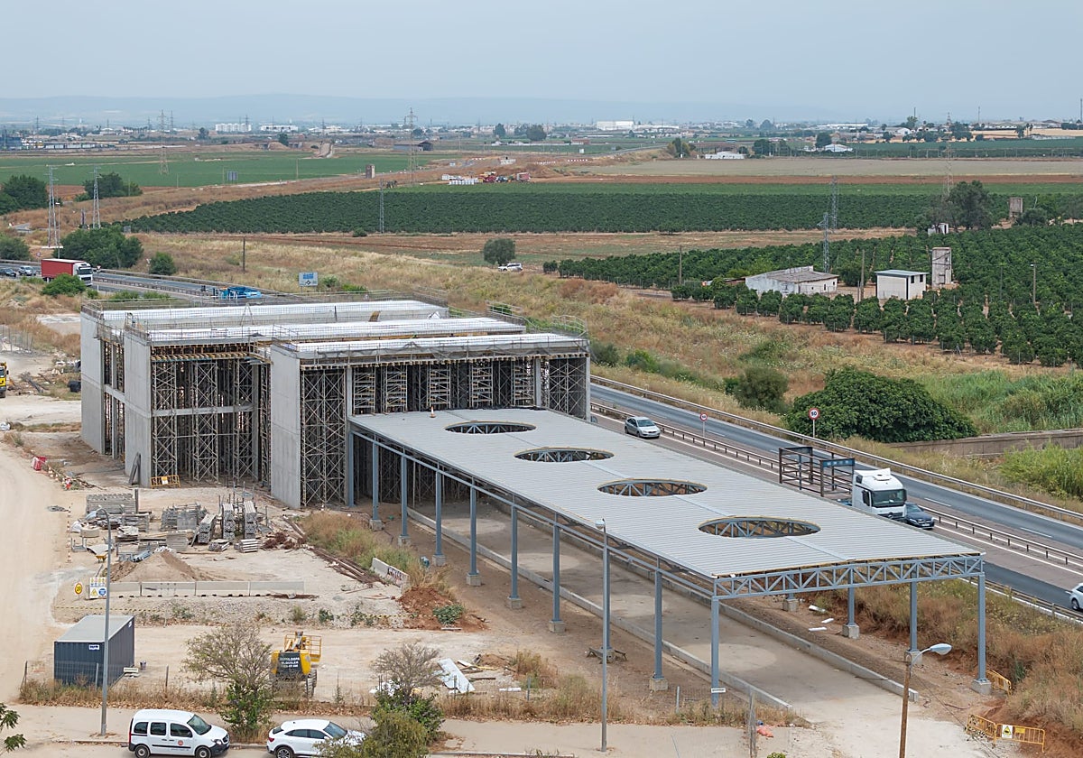 Estado actual de la estación de Pino Montano de la línea 3 del metro de Sevilla