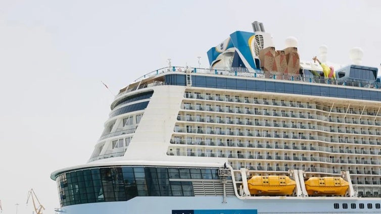 Royal Caribbean decide no reparar su crucero 'Star' en Cádiz por el impacto de la huelga del metal