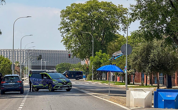 Imagen principal - La vuelta al mundo en ochenta taxis desde las chimbambas