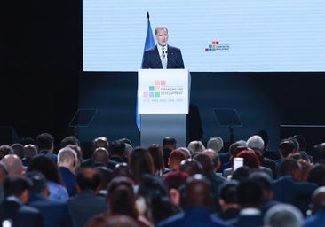 Sevilla se convierte en la «sede oficiosa de la diplomacia mundial» con el encuentro