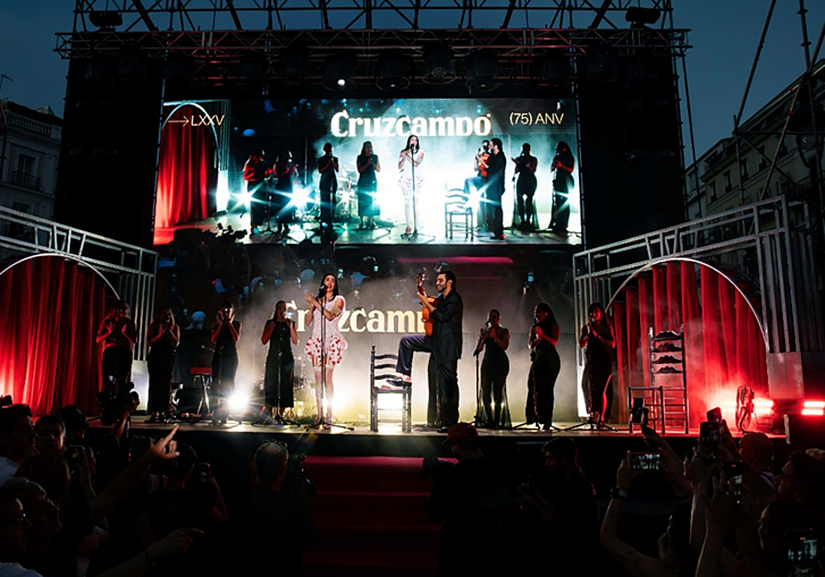 Judelaine y Yerai Cortés estrenaron en directo su colaboración