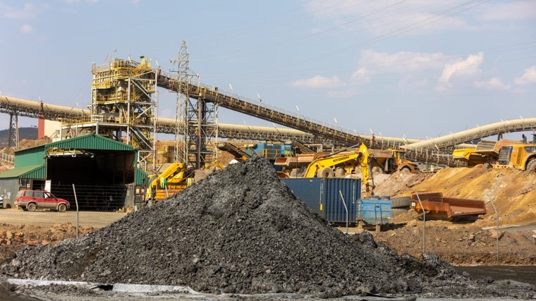 El mineral está mezclado con recursos que no tienen valor y separarlos es todo un reto para la industria