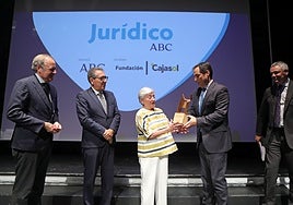 Entrega de la XIV edición del Premio Jurídico ABC, en imágenes