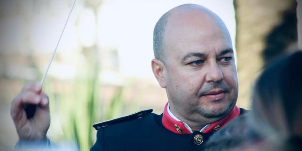Emilio Muñoz Serna , director de la Redención: «El viernes fue noche de Reyes para los 230 músicos de las dos agrupaciones»