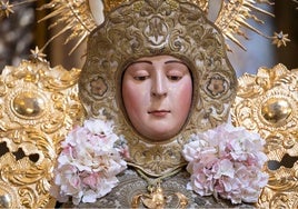 La Virgen del Rocío de Sevilla, en el retablo del Cristo de los Afligidos