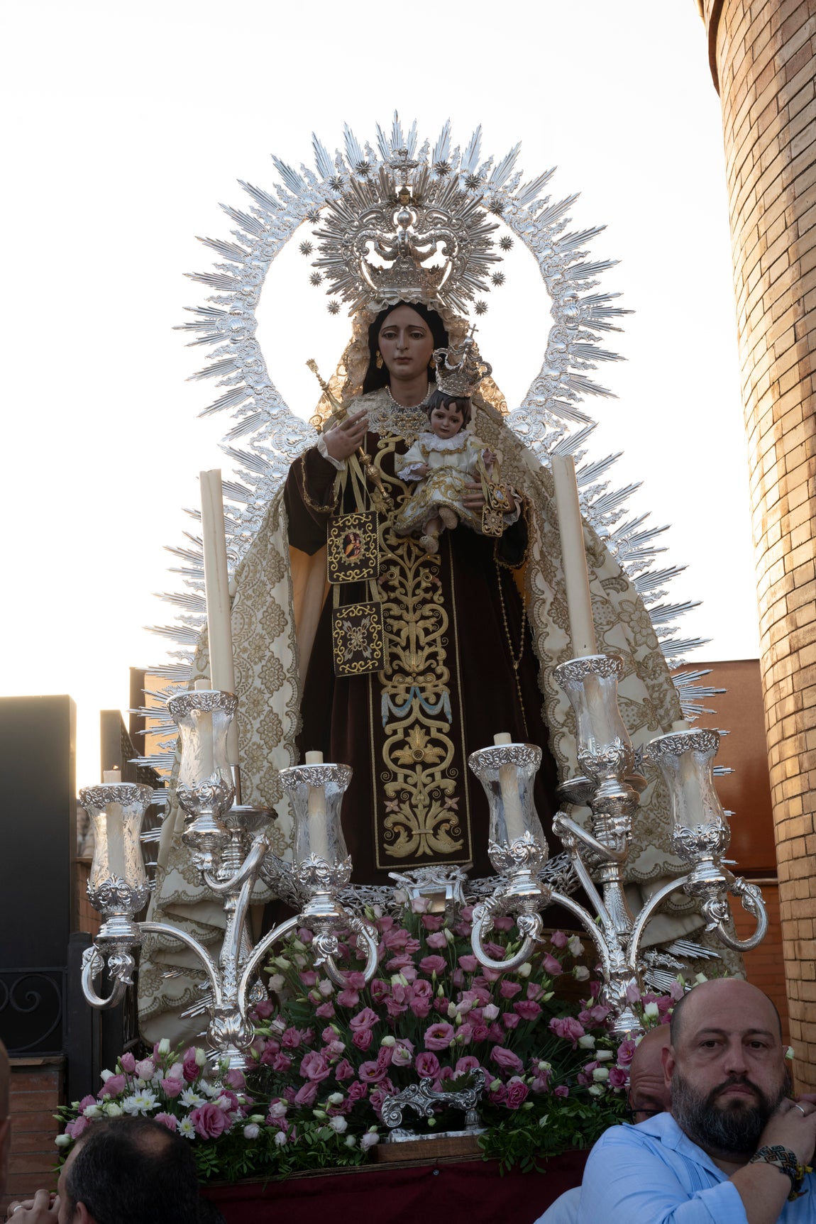 El traslado de la Virgen del Carmen del Puente de Triana a la parroquia de la O