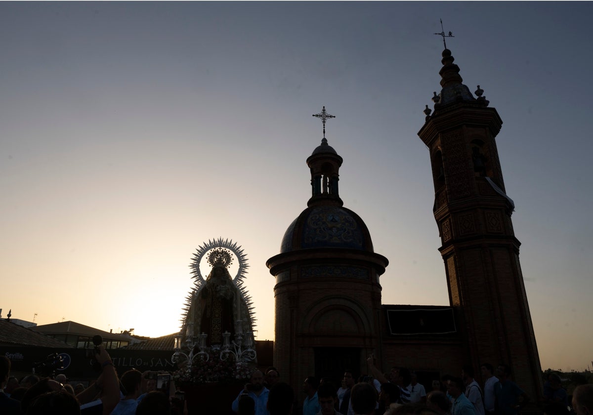 La Virgen del Carmen del Puente de Triana