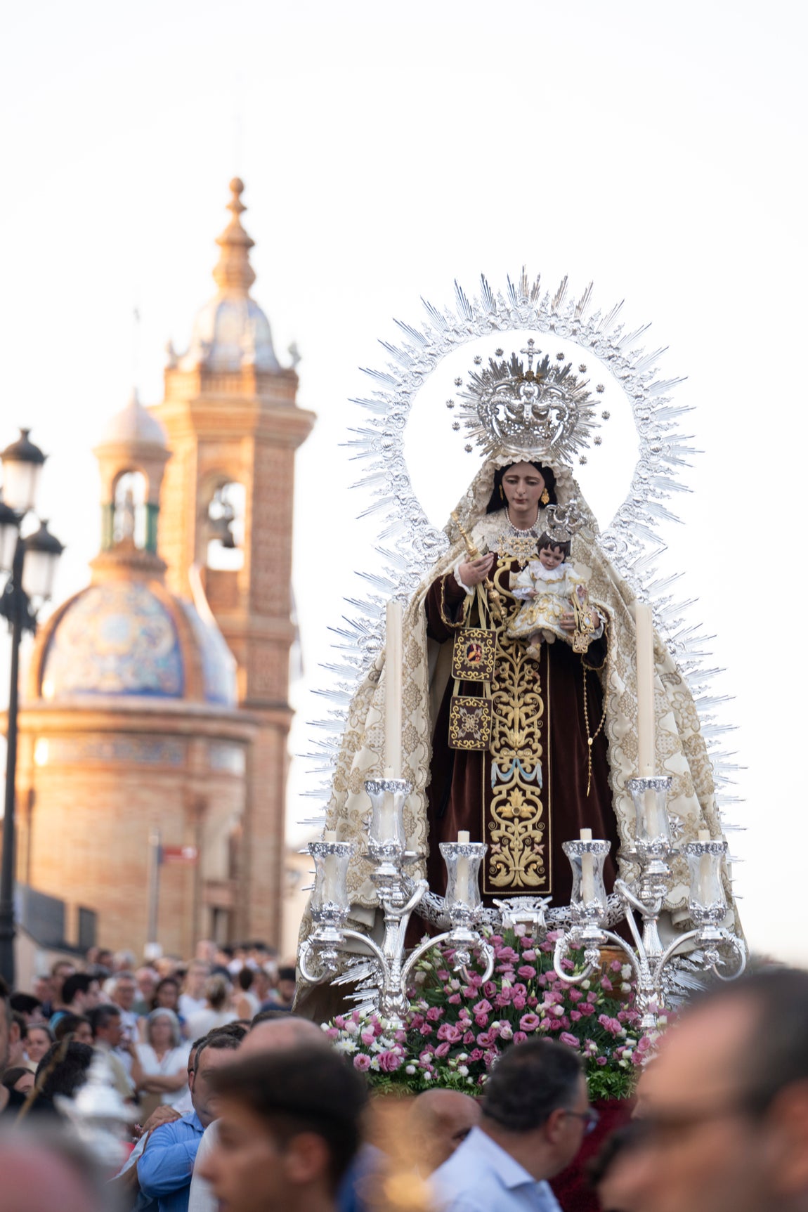El traslado de la Virgen del Carmen del Puente de Triana a la parroquia de la O