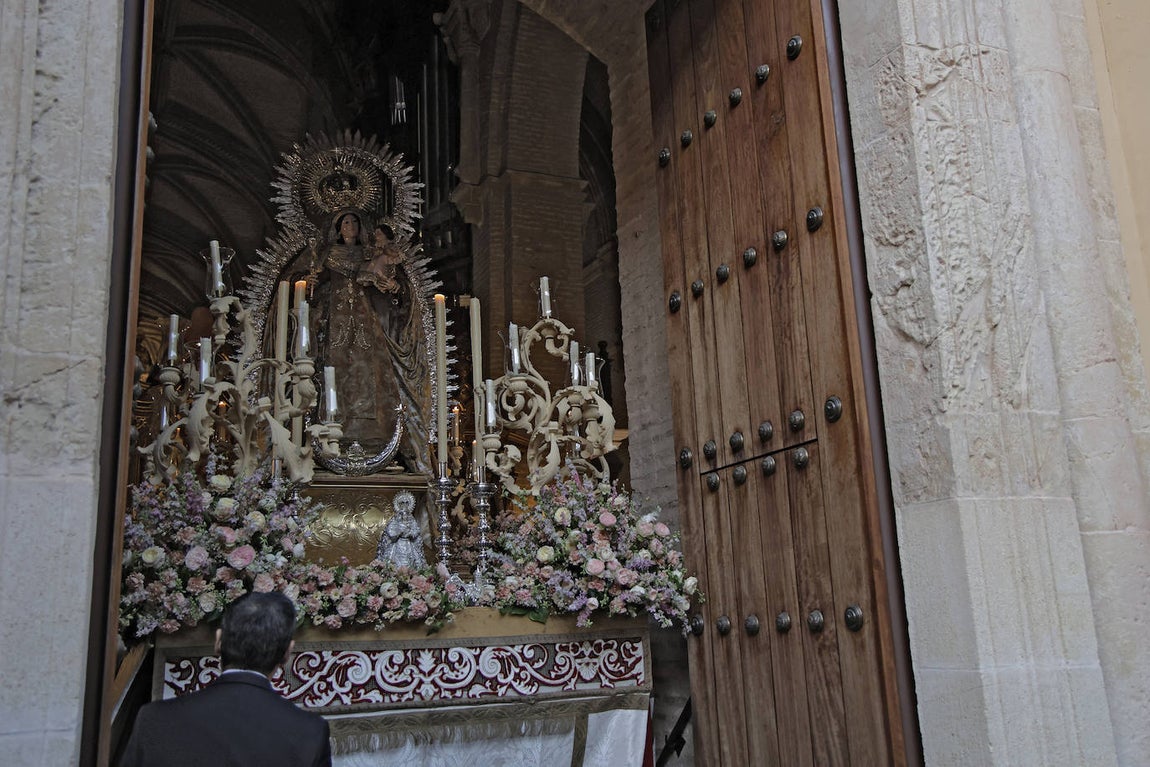 Procesión de la Virgen del Carmen por las calles de Triana