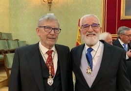 Francisco García Novo junto a José Manuel Moreno Rodríguez -derecha-, académicos de la RAC