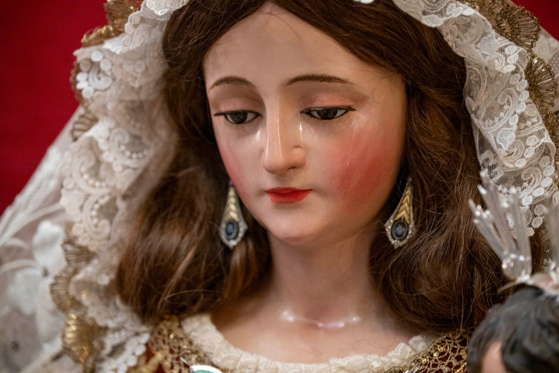 Las imágenes de los besamanos de la Virgen del Carmen en Sevilla