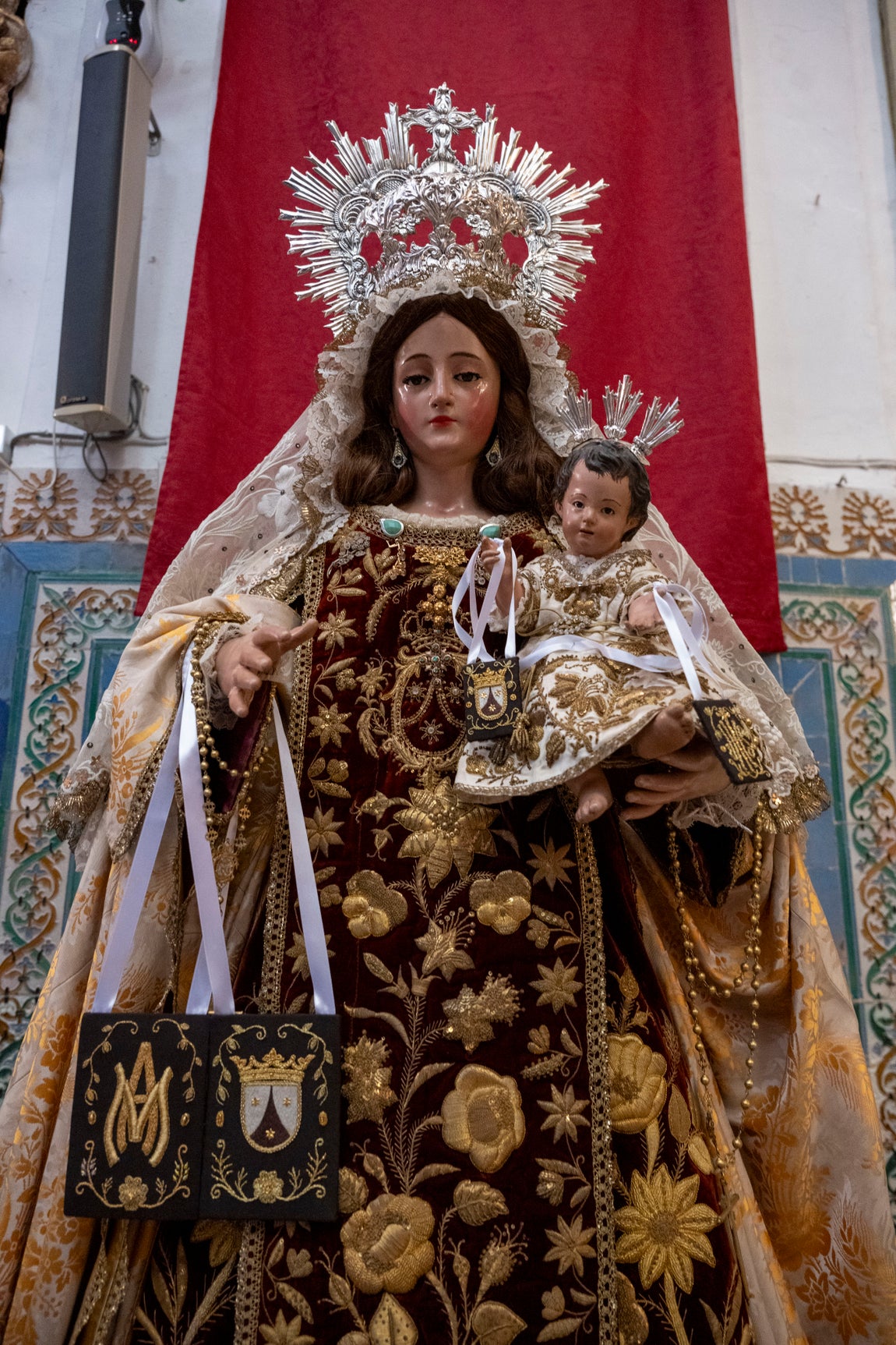 Las imágenes de los besamanos de la Virgen del Carmen en Sevilla